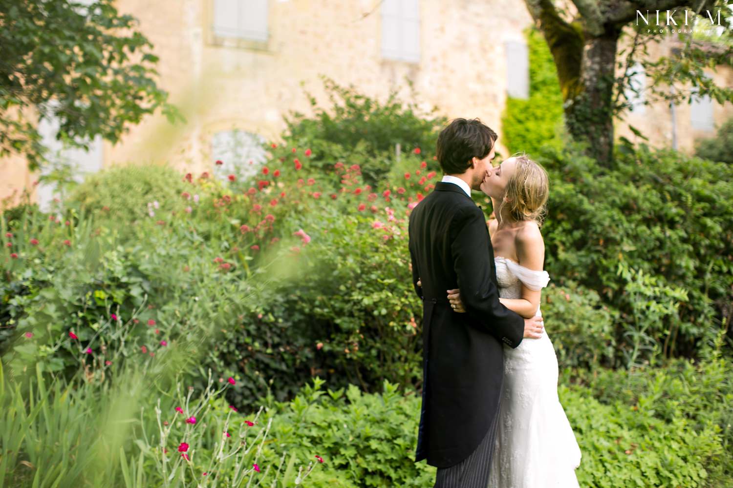 French countryside gardens at Dordogne wedding venue Chateau de la Bourlie